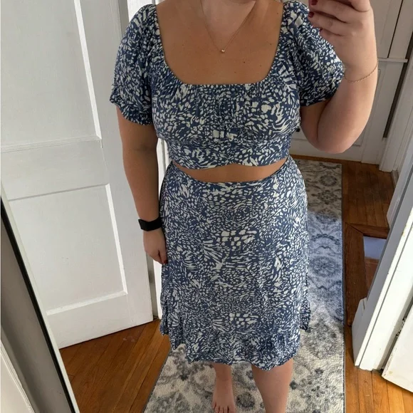 Blue Floral 2 piece set - Picture 1 of 3